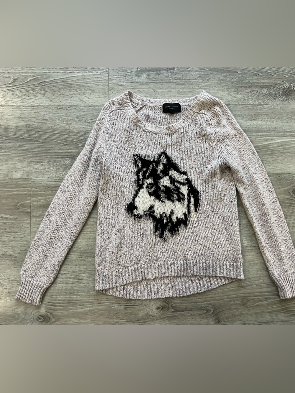 Romeo & Juliet Couture Beige Crewneck Sweater with Black Wolf Motif